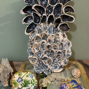 Pineapple wall hanging, oysters shells,custom made,many colors w/ board